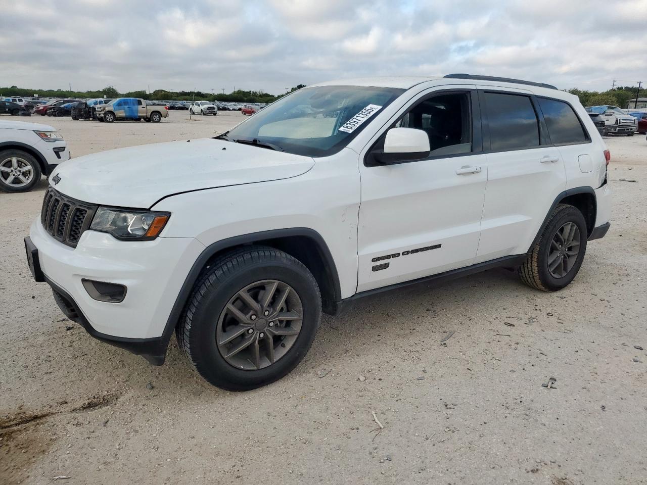 JEEP GRAND CHEROKEE LAREDO
