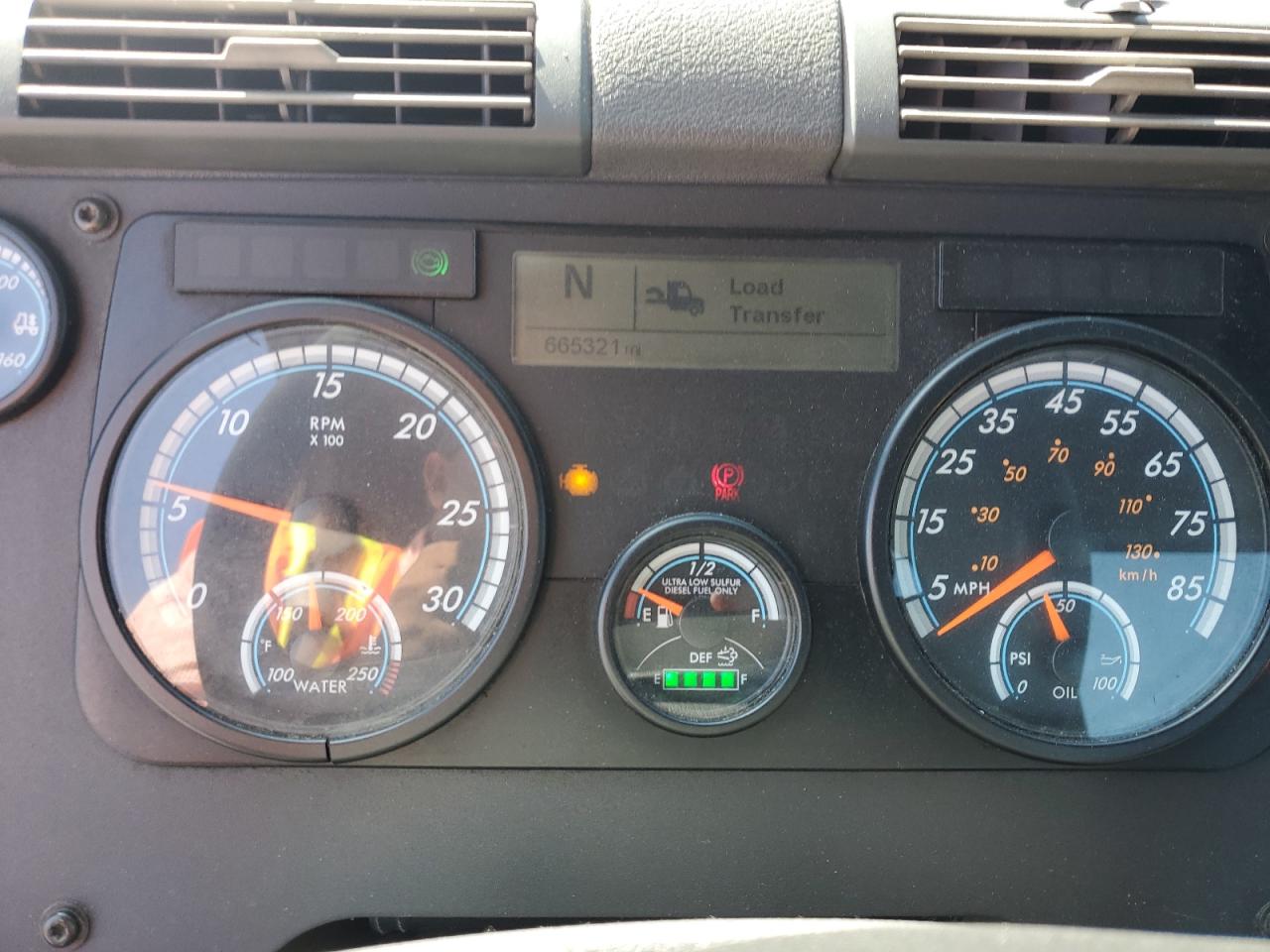 Lot #3264427439 2016 FREIGHTLINER CASCADIA 1