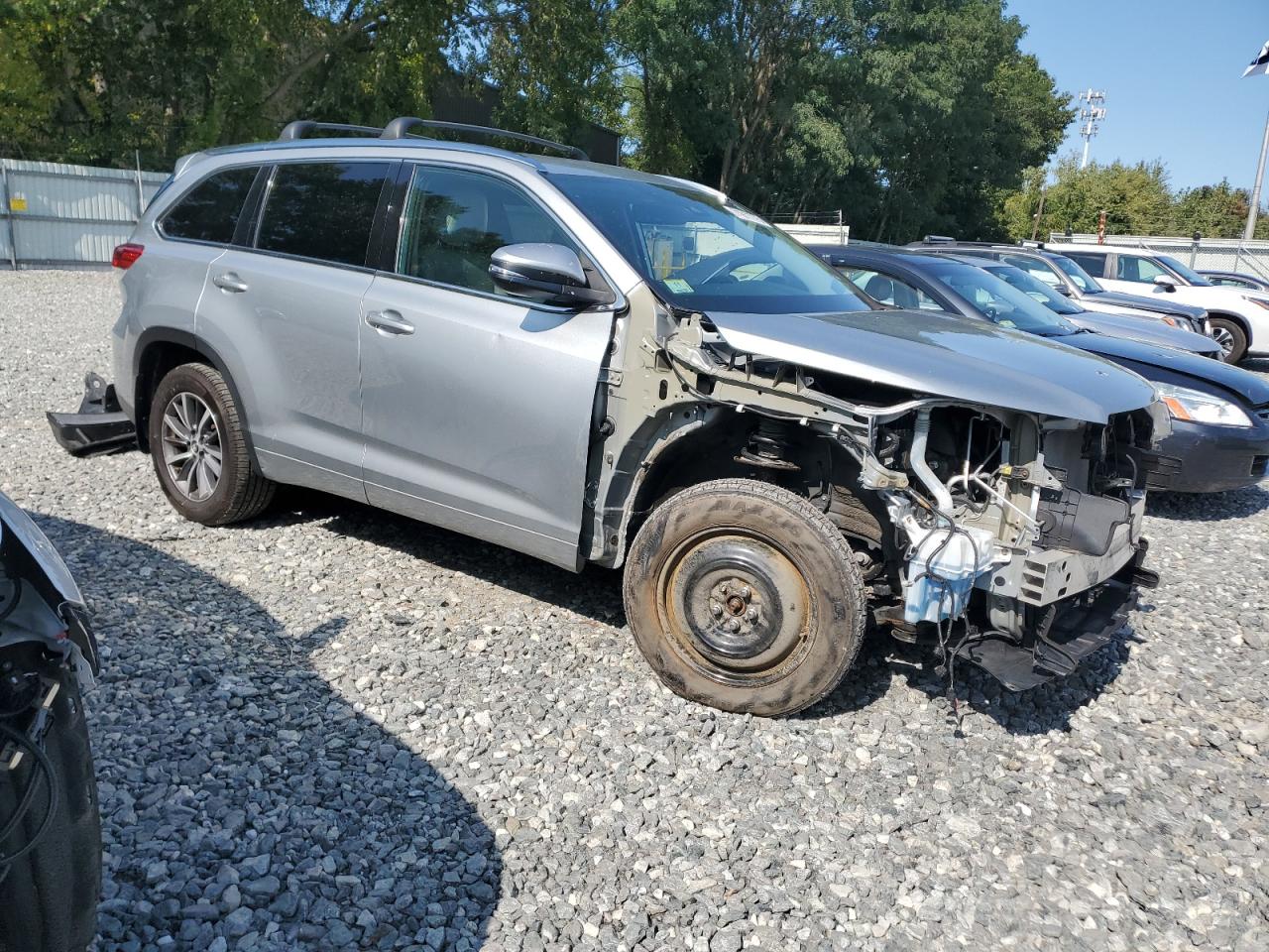 TOYOTA HIGHLANDER SE