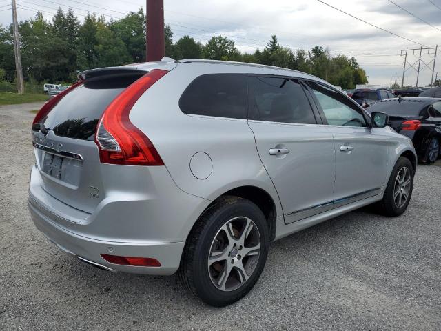 2015 VOLVO XC60 T6 PR YV4902RK9F2689215