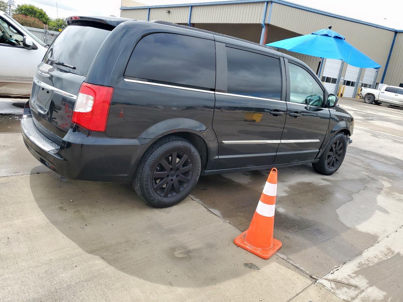 CHRYSLER TOWN & COUNTRY TOURING