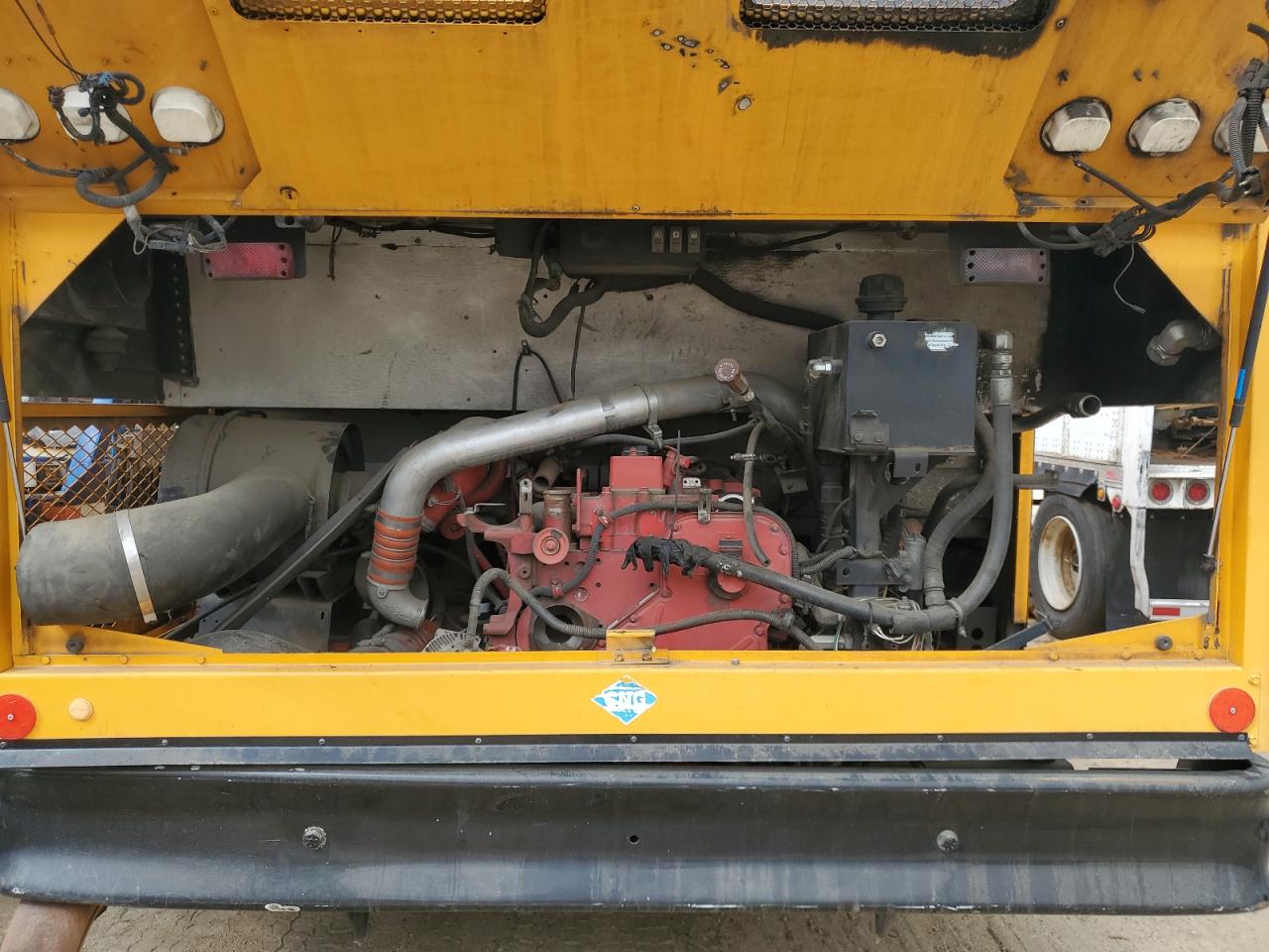 Lot #3260376591 2011 THOMAS SAF-T-LINER HDX