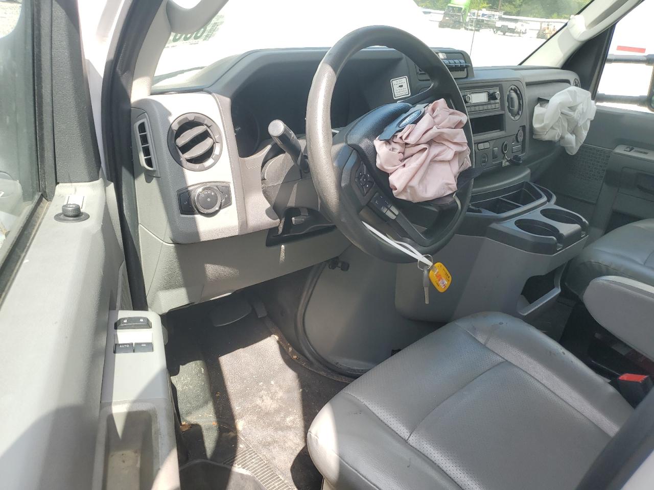 FORD ECONOLINE E350 SUPER DUTY CUTAWAY VAN