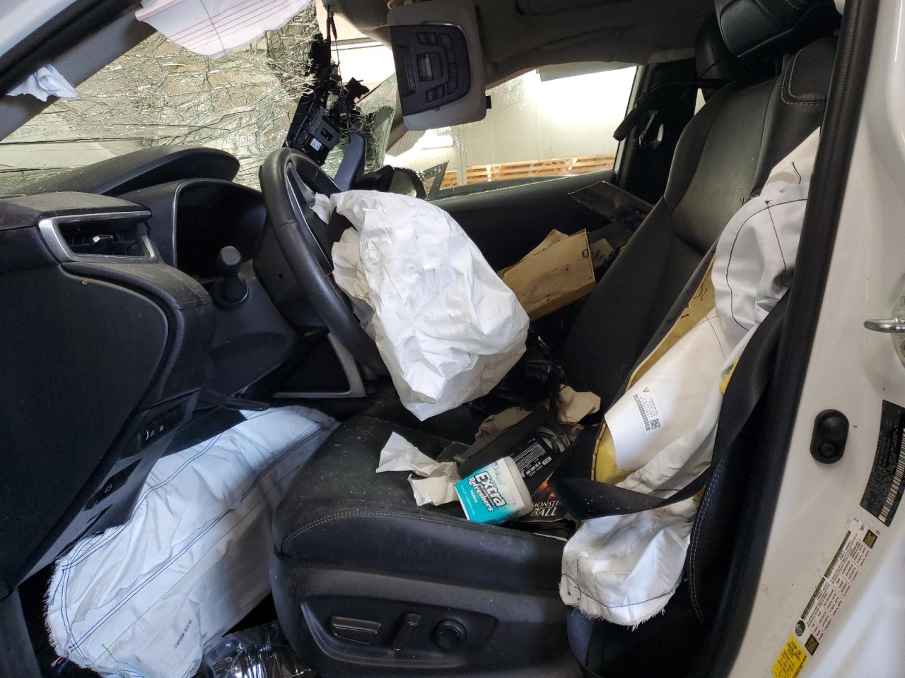 TOYOTA COROLLA CROSS XLE