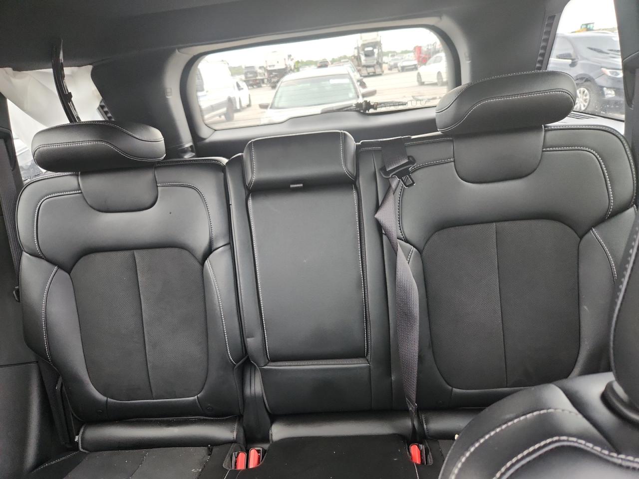 JEEP GRAND CHEROKEE LAREDO