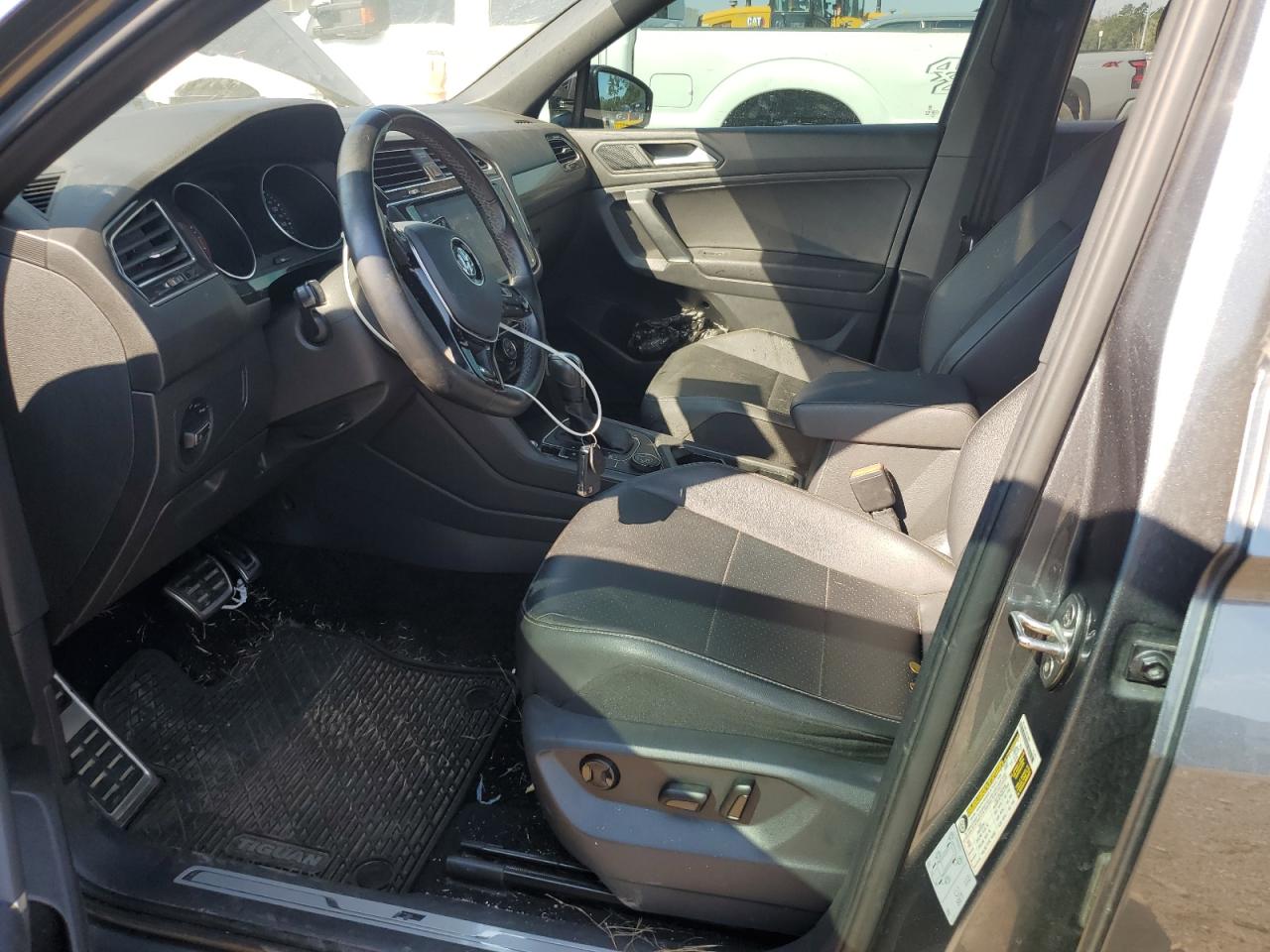 VOLKSWAGEN TIGUAN SE