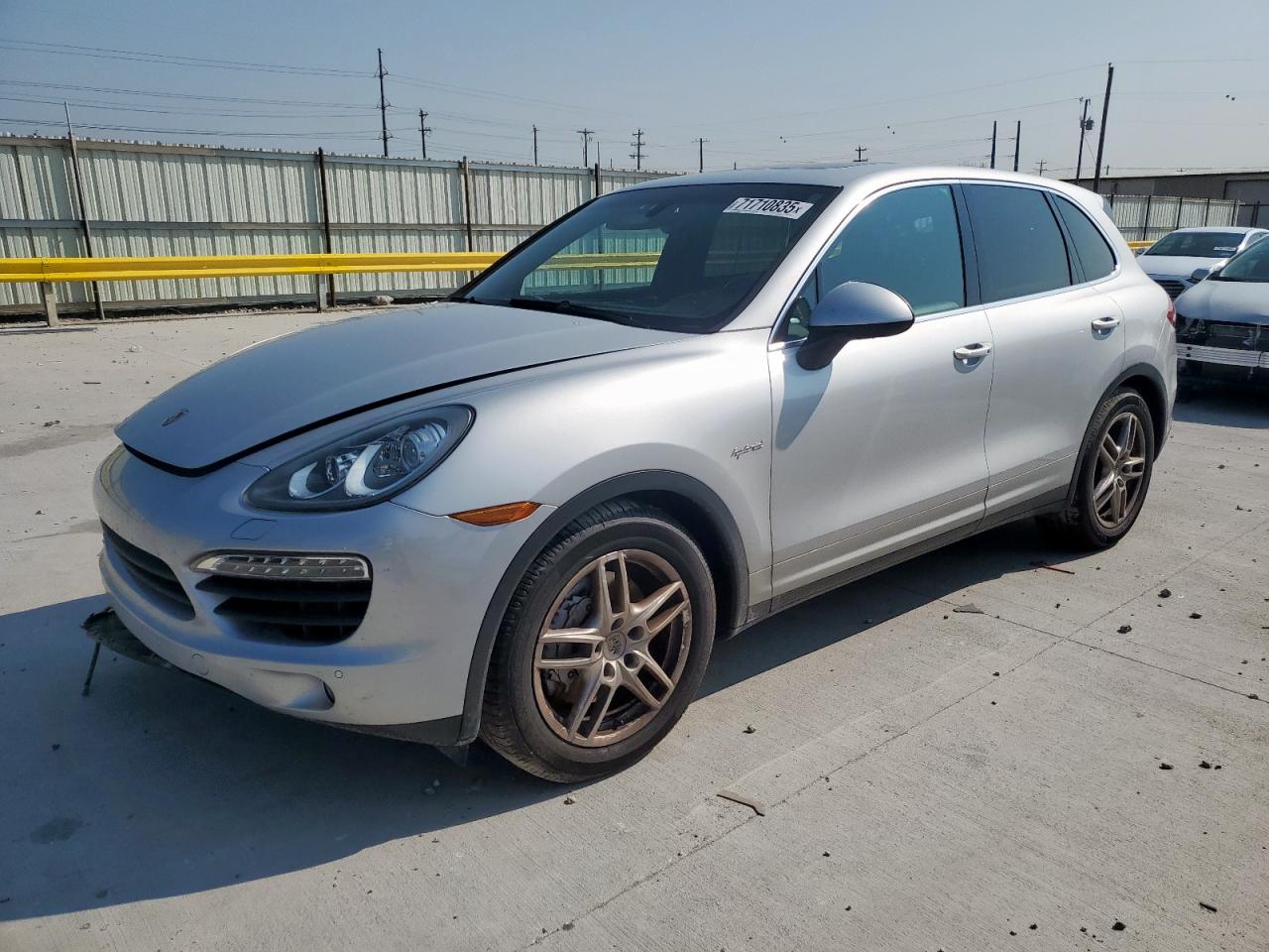 PORSCHE CAYENNE S HYBRID