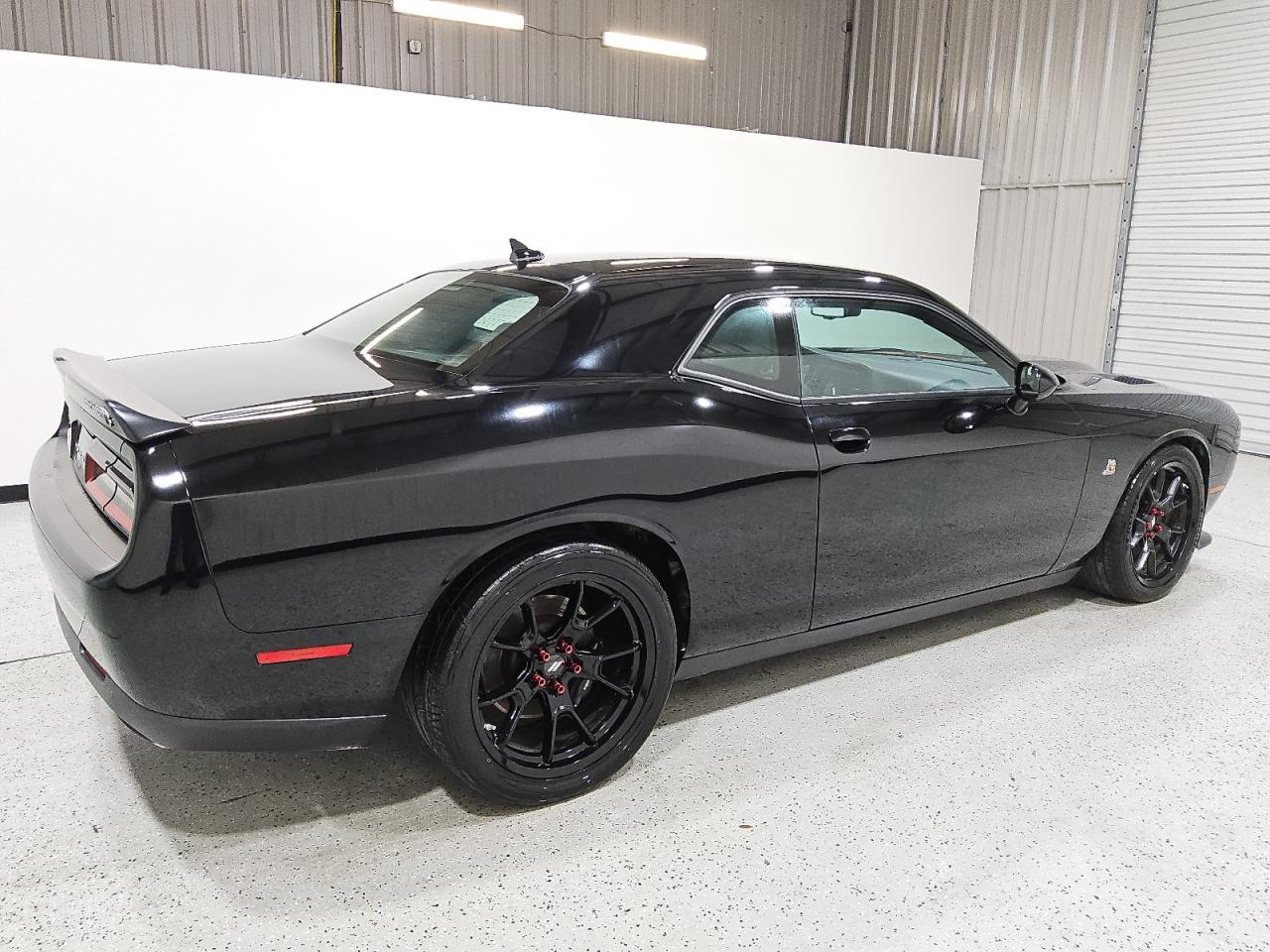 DODGE CHALLENGER R/T SCAT PACK