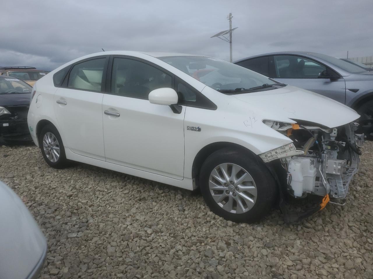 TOYOTA PRIUS PLUG-IN