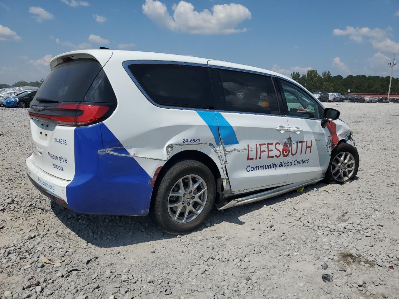 CHRYSLER PACIFICA TOURING