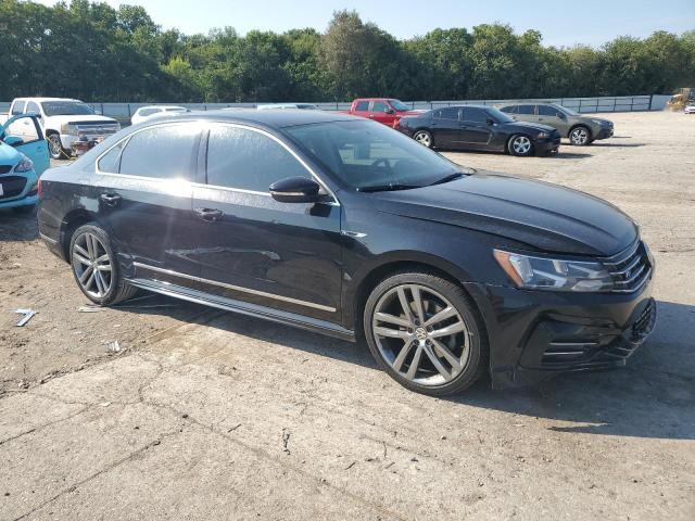 2017 VOLKSWAGEN PASSAT R-L 1VWDT7A32HC056782