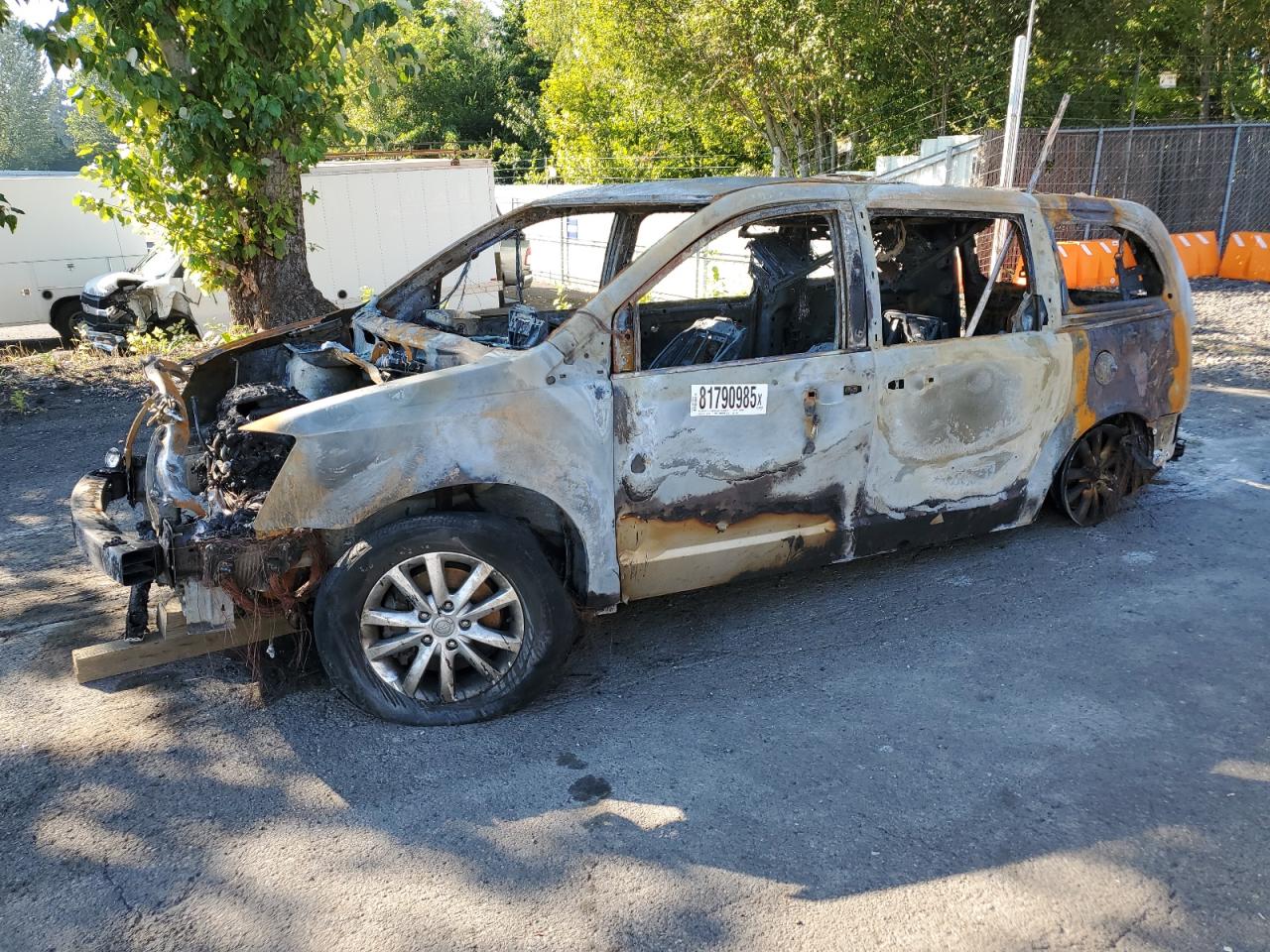 Lot #3292440706 2015 CHRYSLER TOWN & COU