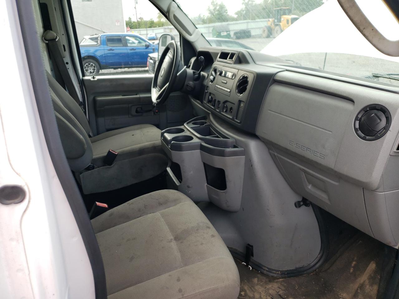 FORD ECONOLINE E350 SUPER DUTY CUTAWAY VAN