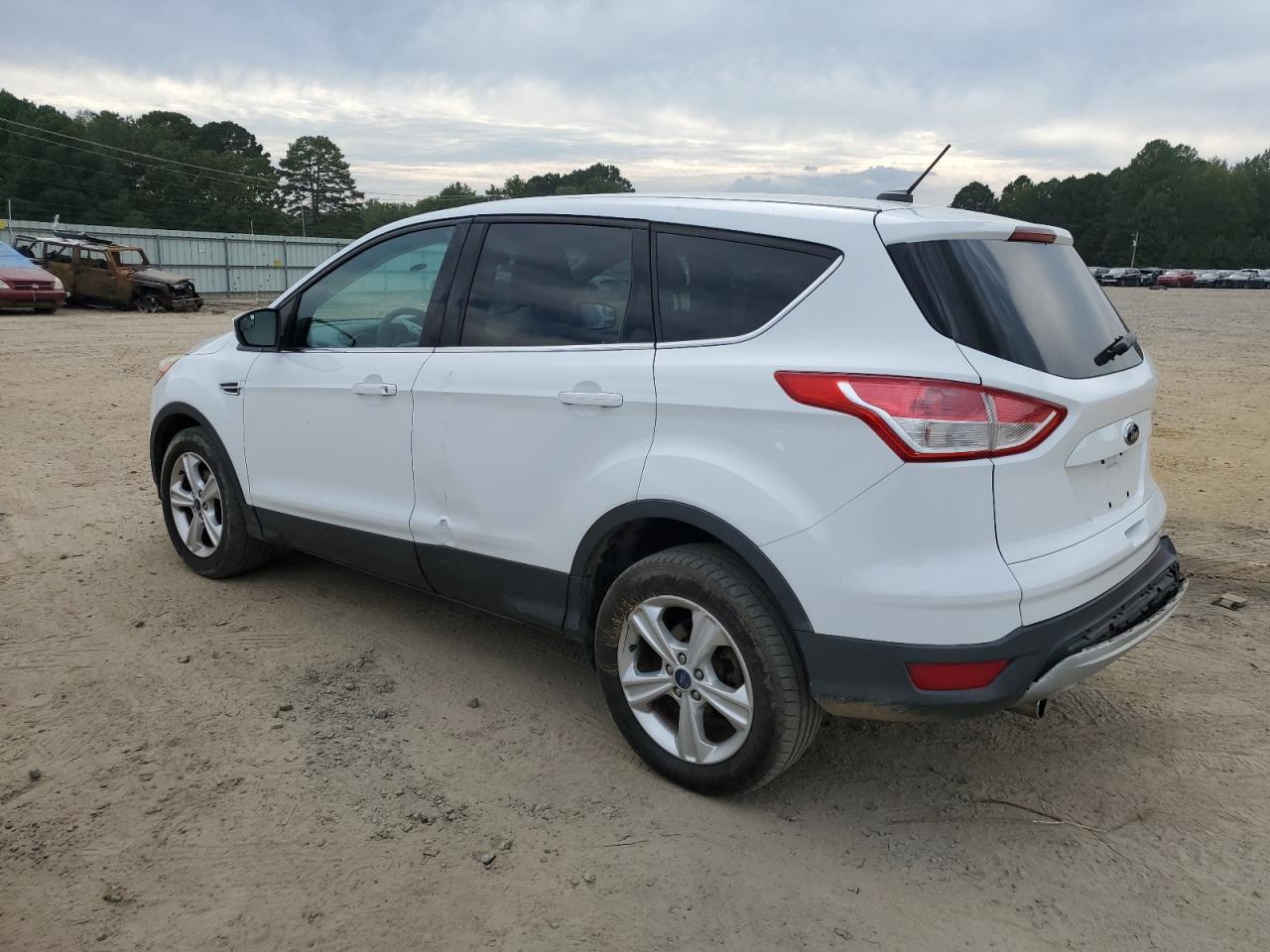 FORD ESCAPE SE