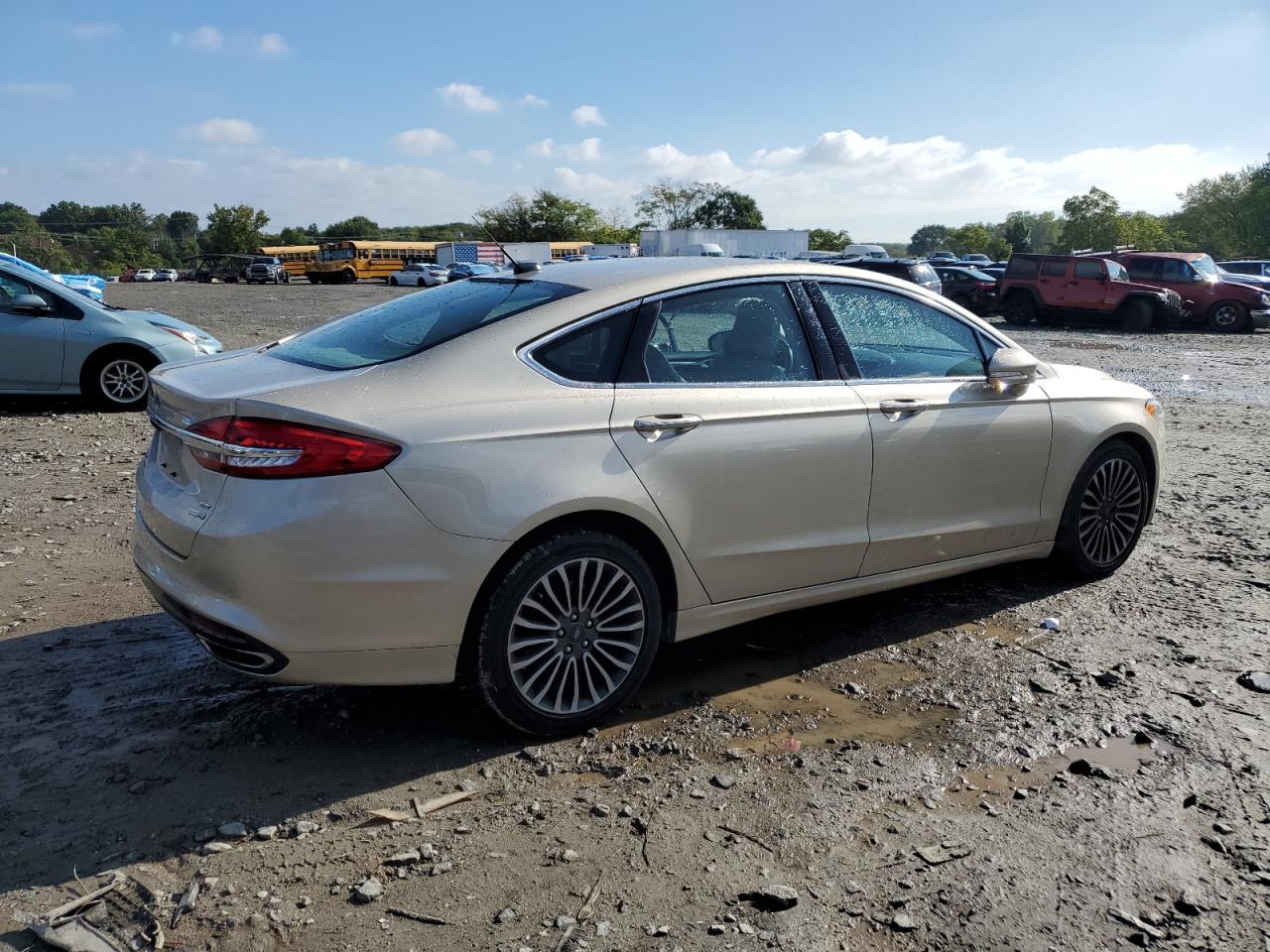 FORD FUSION SE