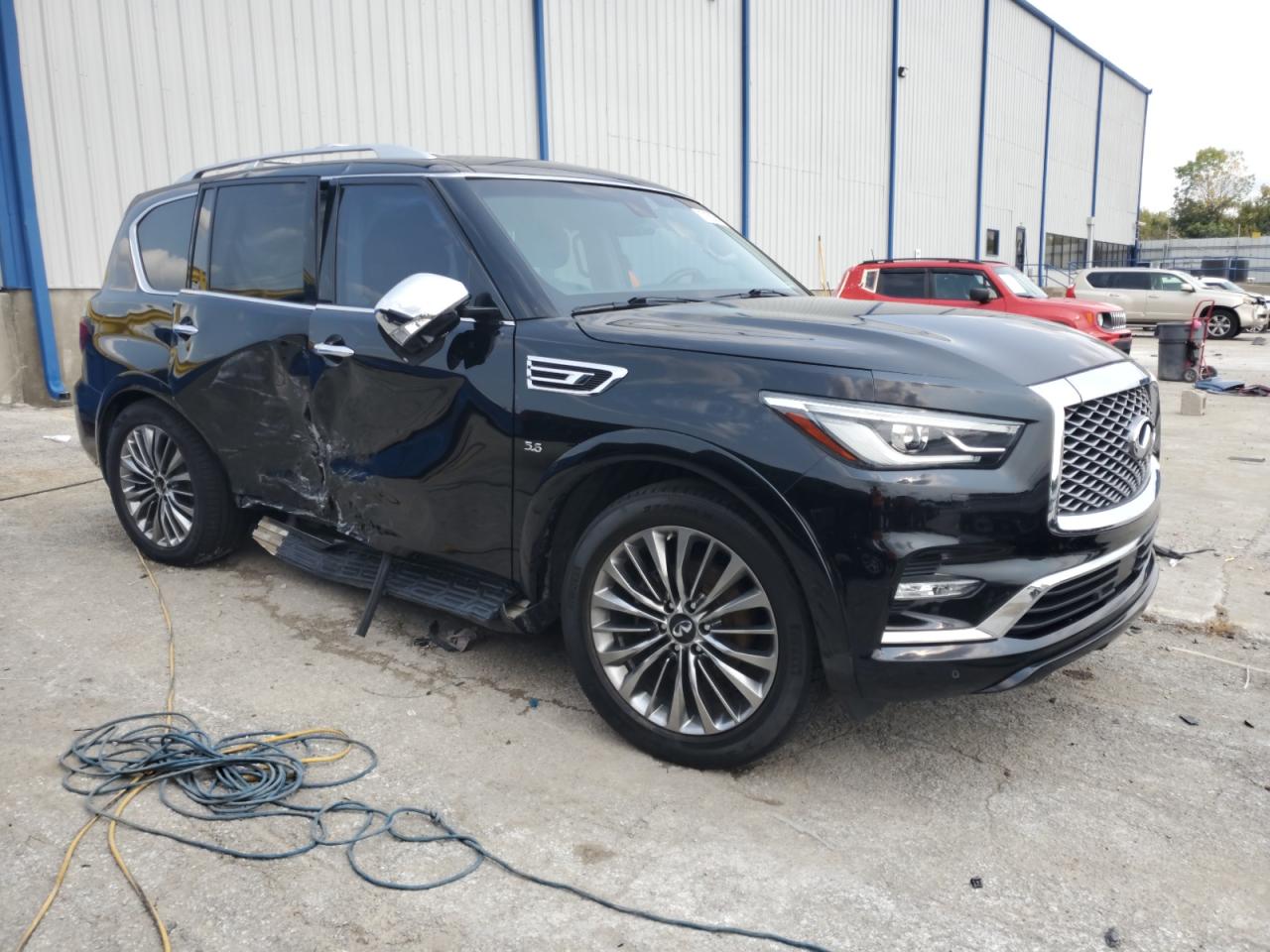 INFINITI QX80 BASE