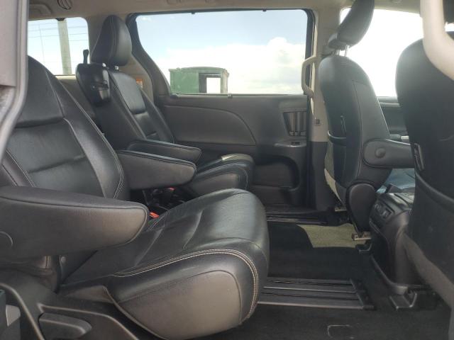 2018 TOYOTA SIENNA SE 5TDXZ3DC1JS961229