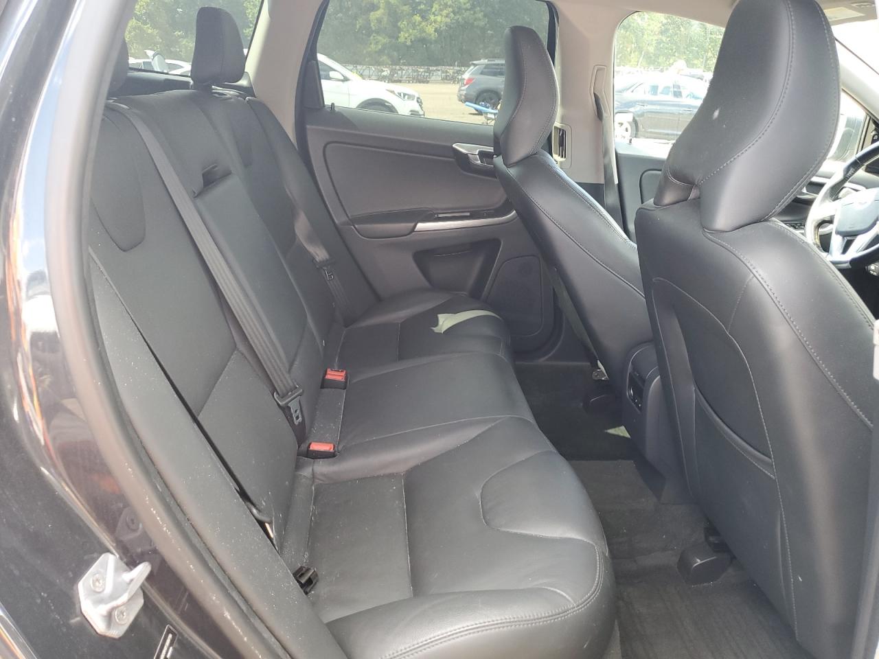 VOLVO XC60 T6 PLATINUM