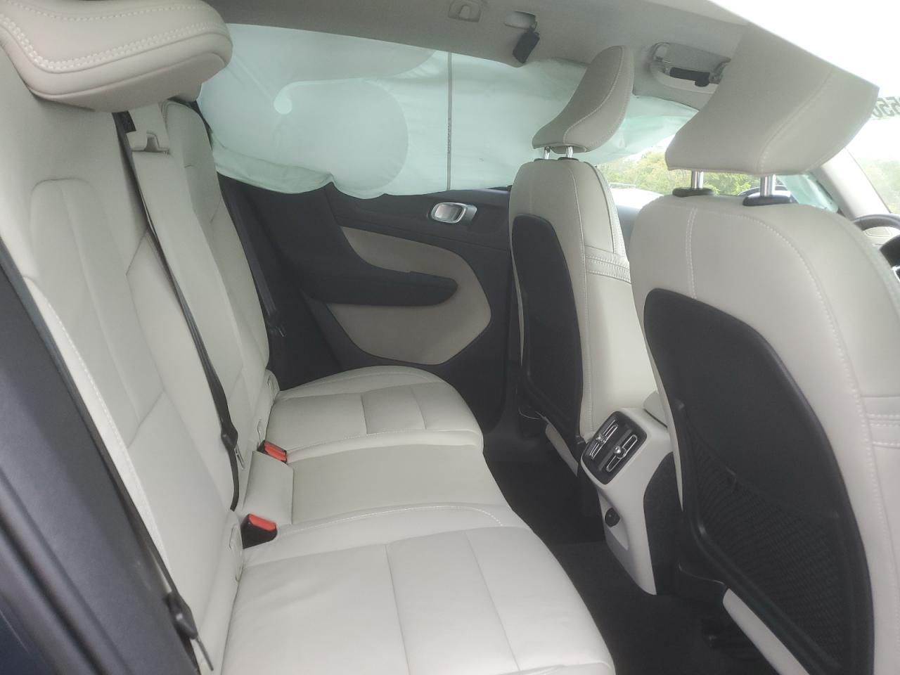 VOLVO XC40 T5 INSCRIPTION