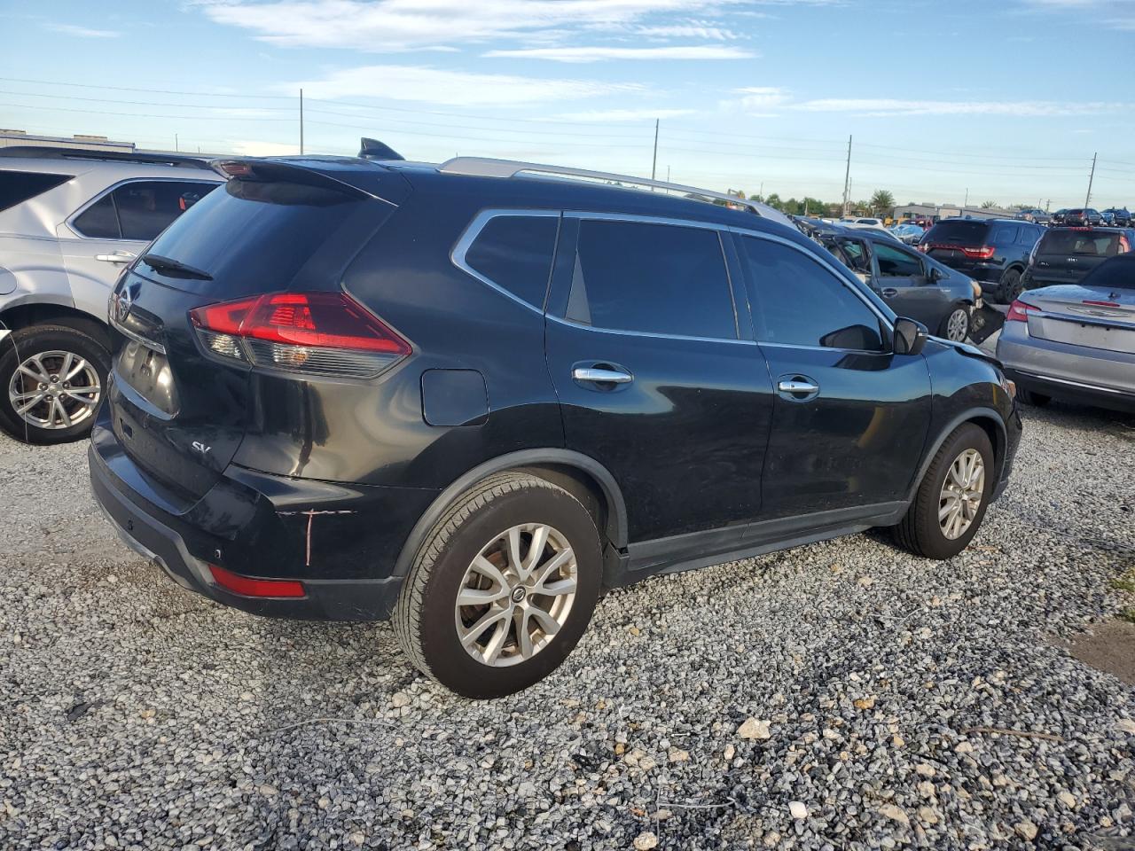 NISSAN ROGUE S