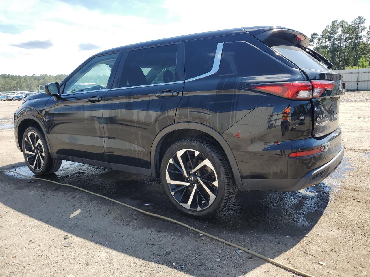 MITSUBISHI OUTLANDER ES