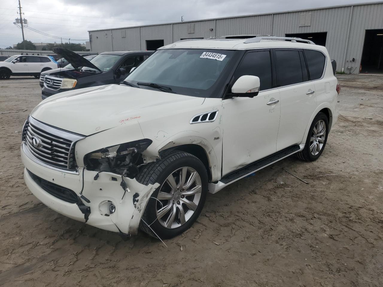 INFINITI QX80