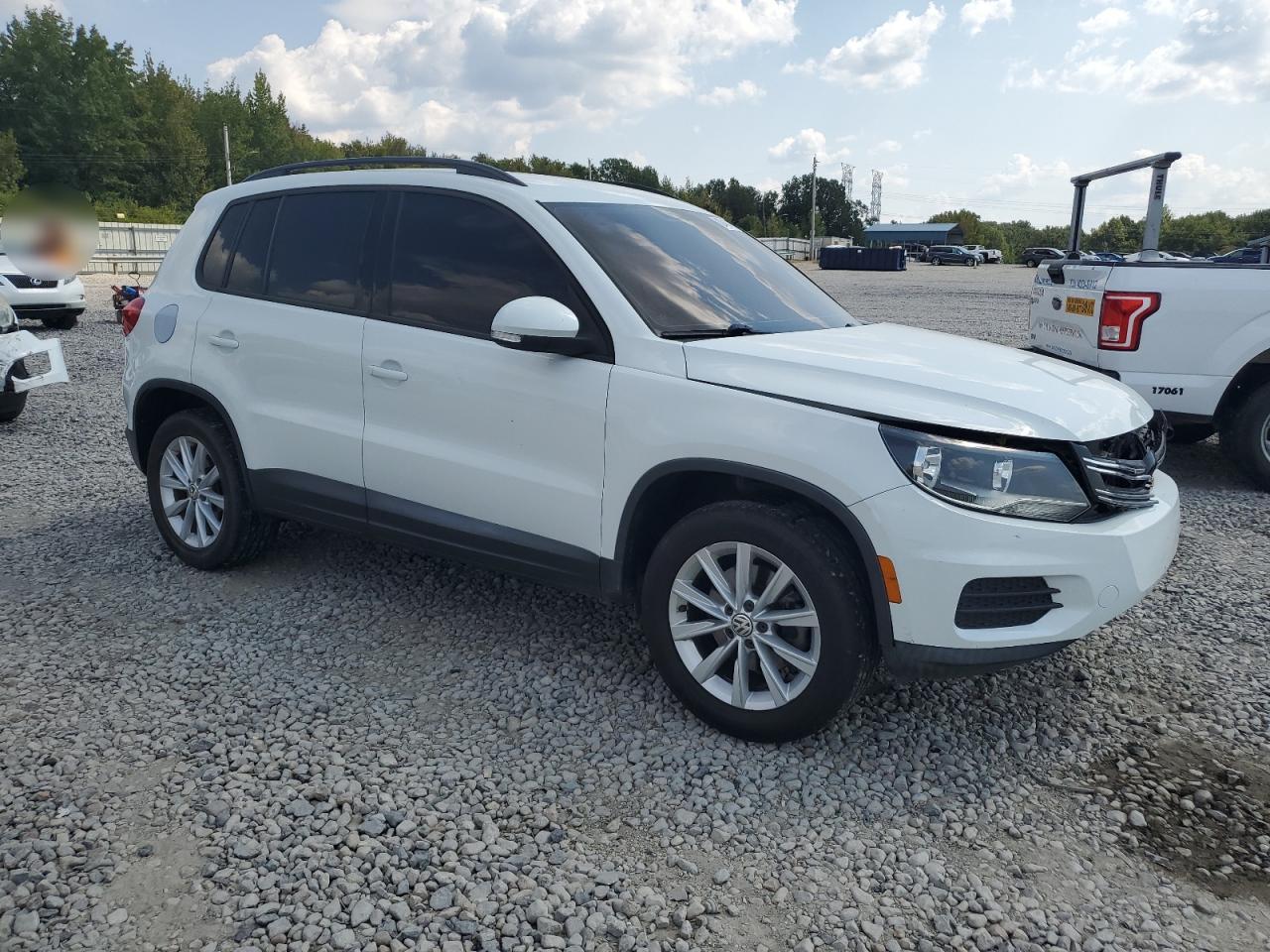 VOLKSWAGEN TIGUAN S