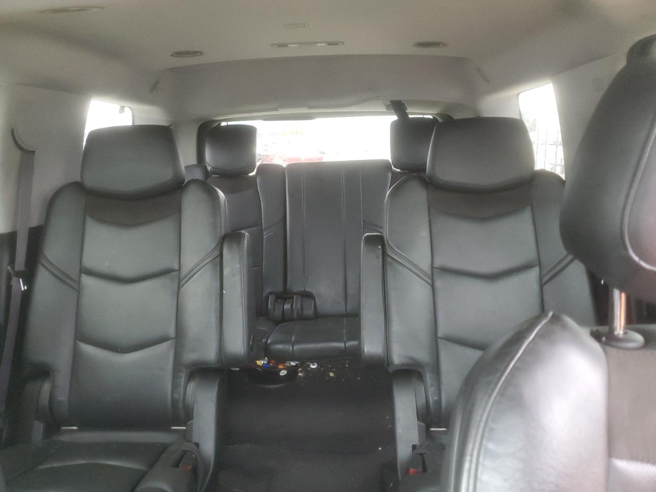 CADILLAC ESCALADE PREMIUM