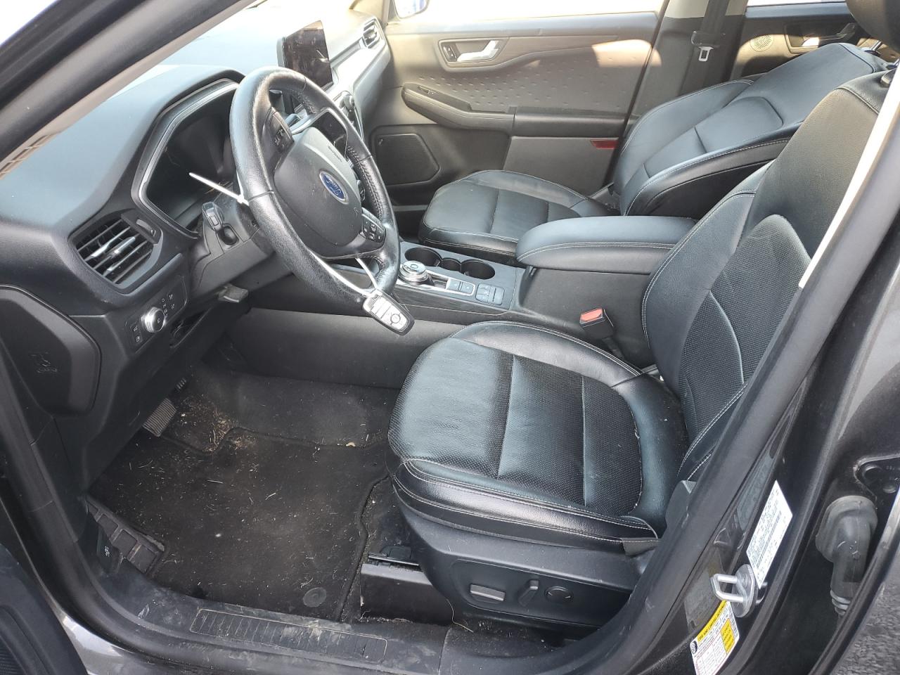 FORD ESCAPE TITANIUM