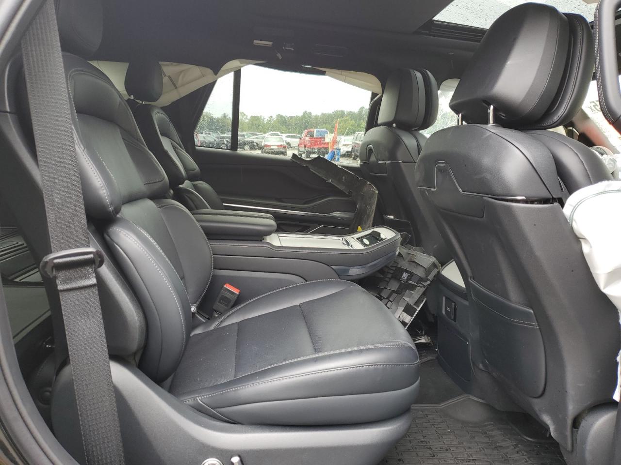 LINCOLN NAVIGATOR RESERVE