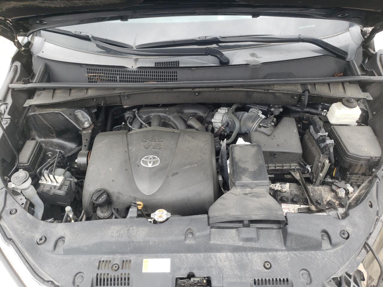 TOYOTA HIGHLANDER SE