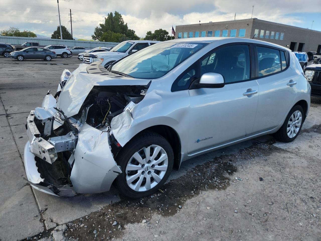 NISSAN LEAF S