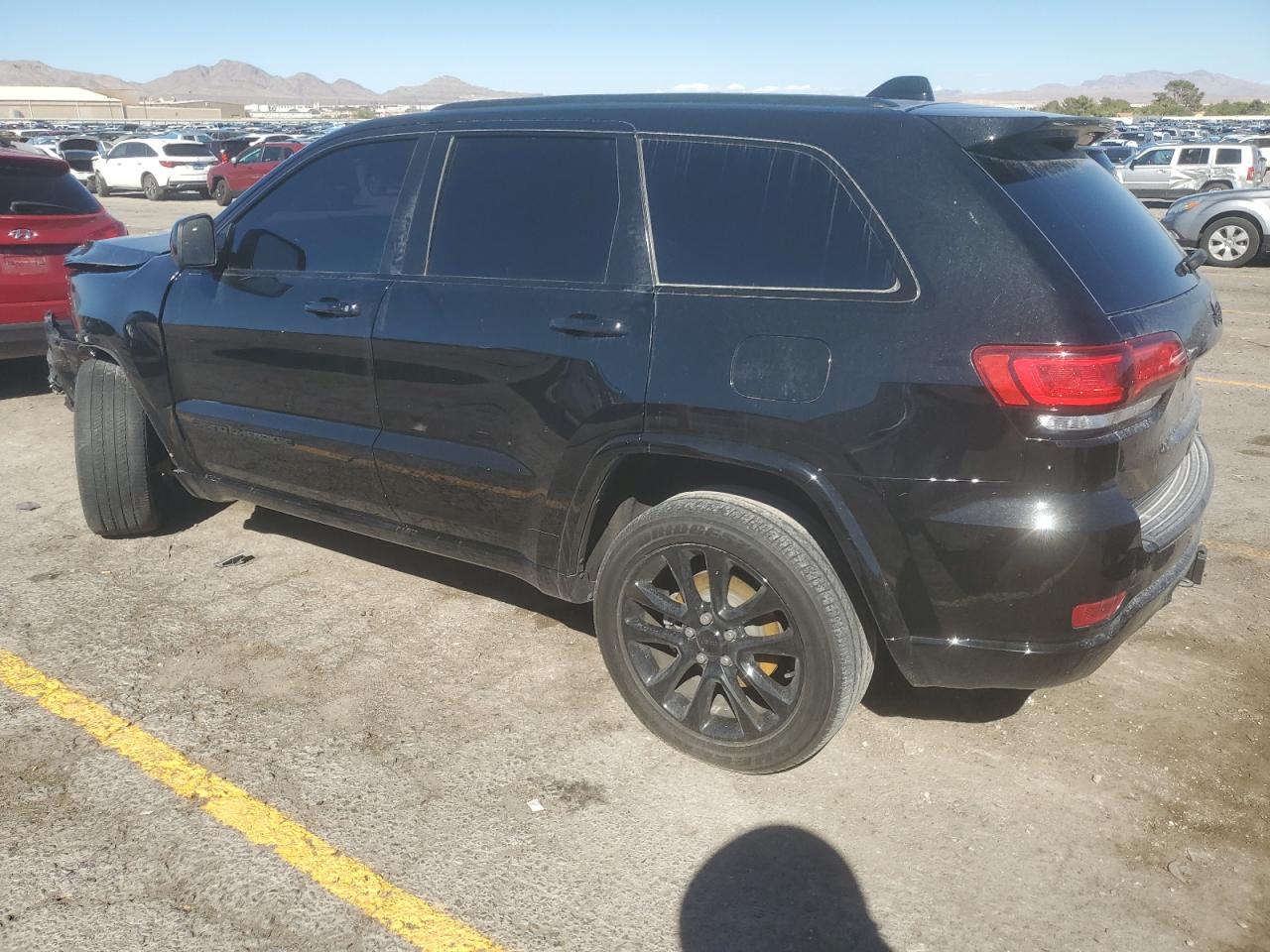 JEEP GRAND CHEROKEE LAREDO
