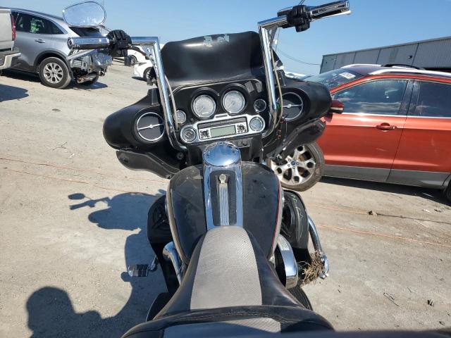 2010 HARLEY-DAVIDSON FLHTCU 1HD1FC416AB610402