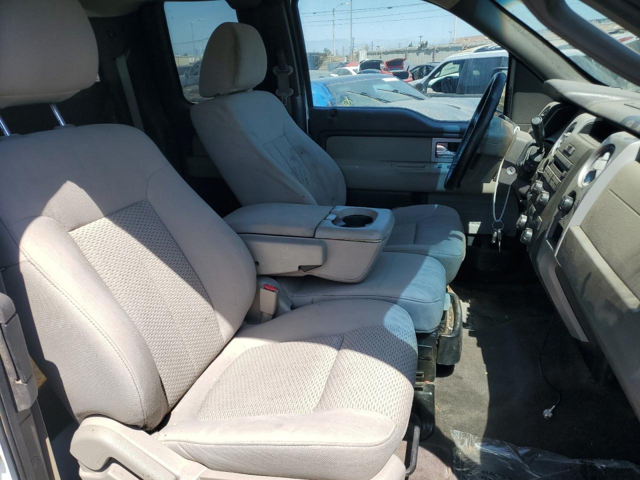 FORD F-150 SUPER CAB