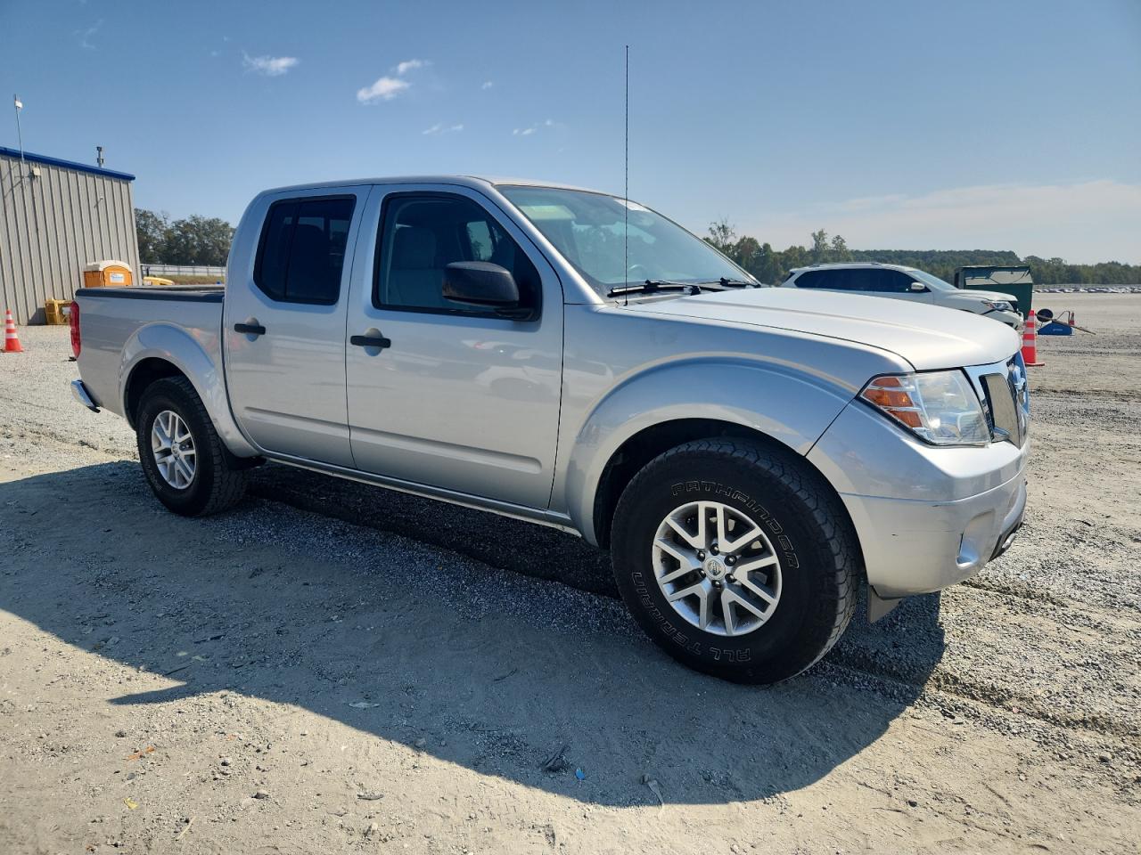 NISSAN FRONTIER S