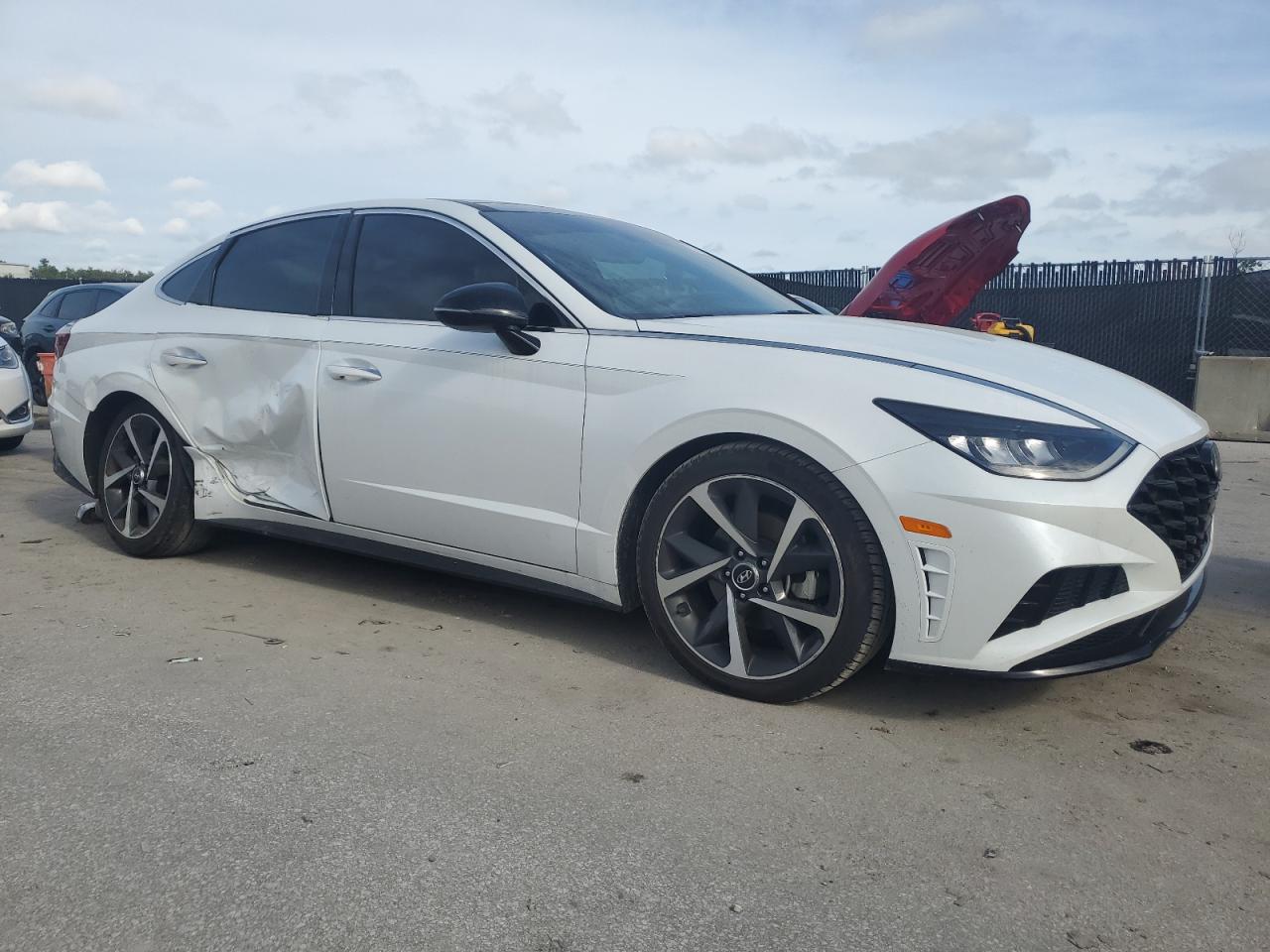 HYUNDAI SONATA SEL PLUS