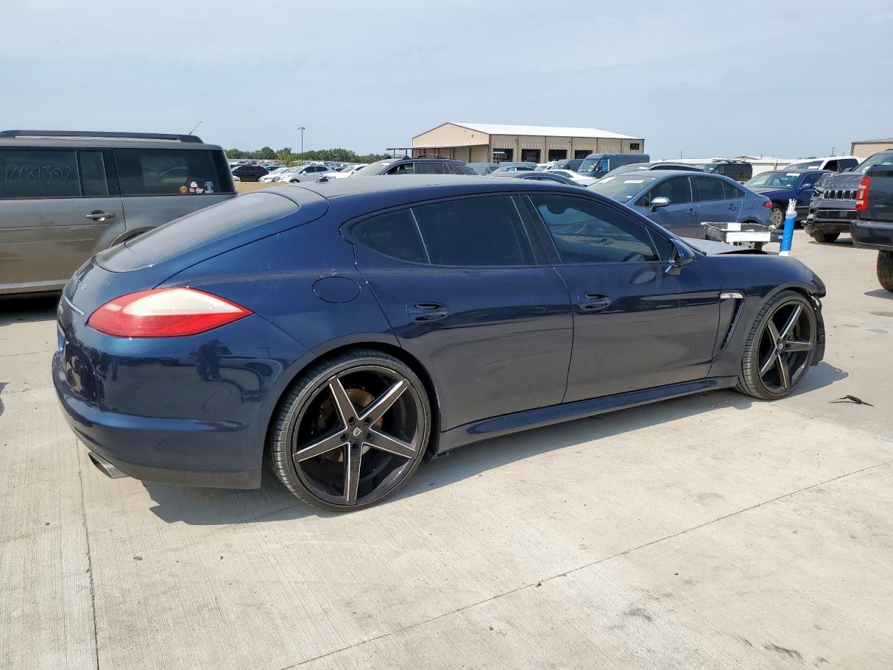 PORSCHE PANAMERA 2