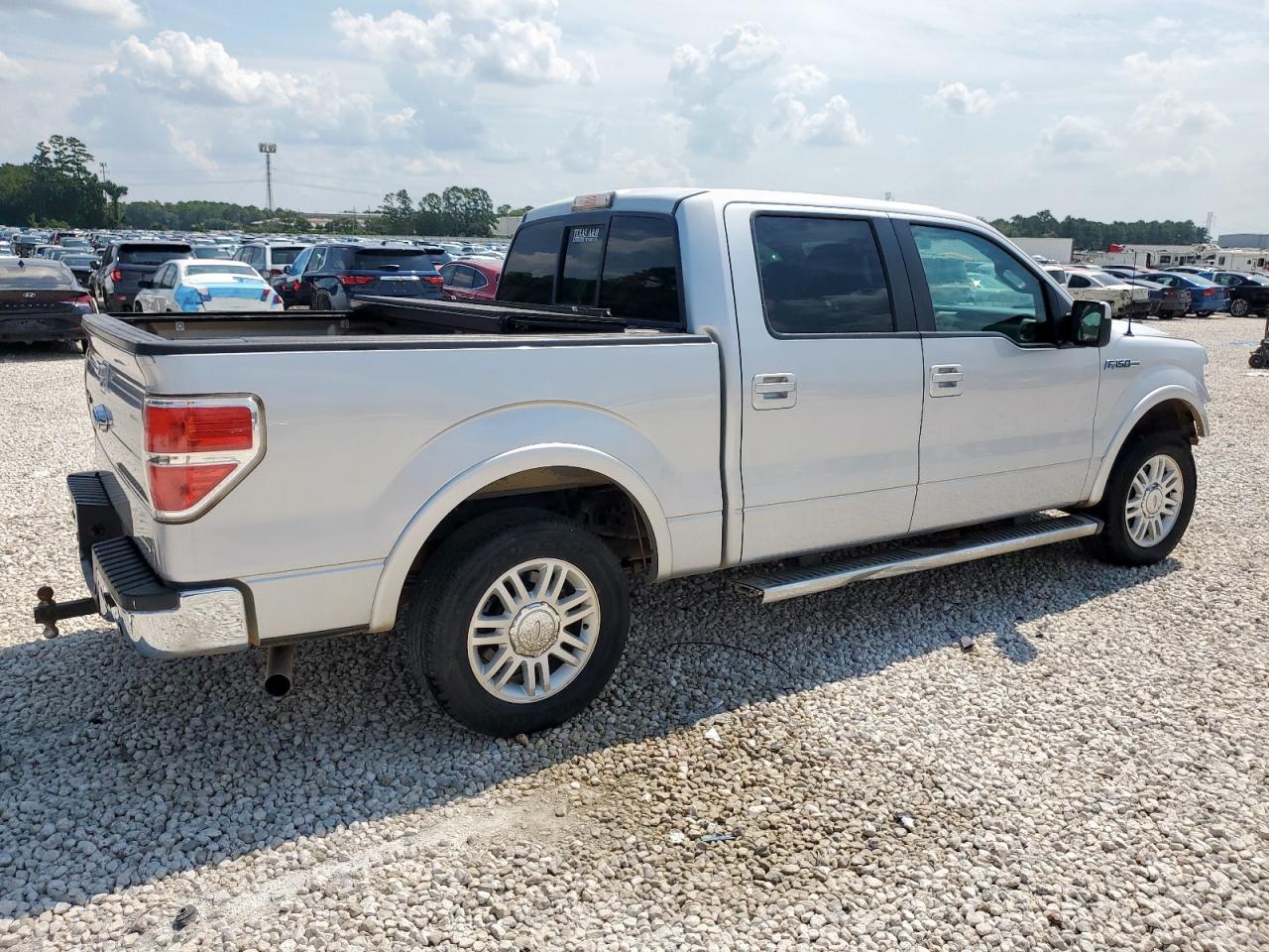 FORD F-150 SUPERCREW