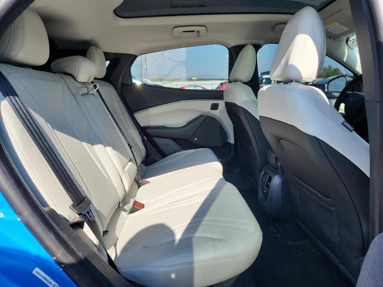 FORD MUSTANG PREMIUM