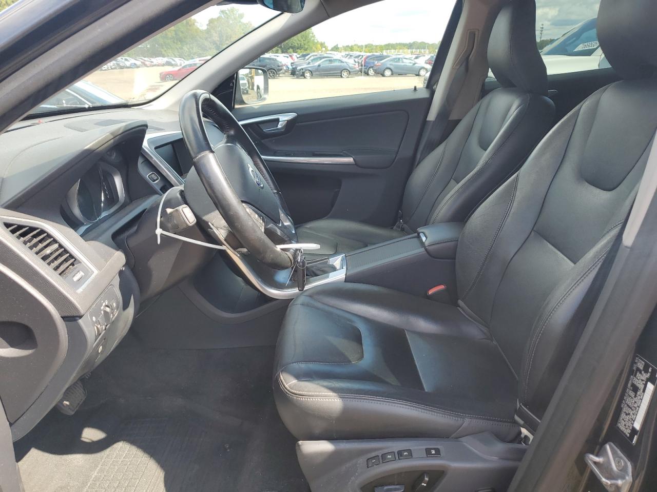 VOLVO XC60 T6 PLATINUM