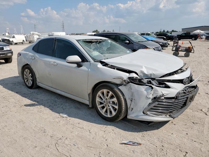2022 TOYOTA CAMRY LE 4T1C11AK8NU012571