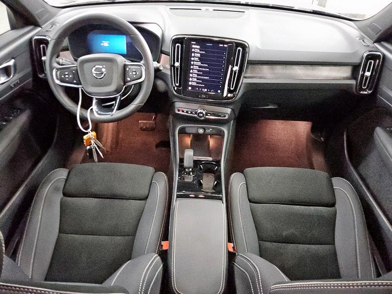 2024 VOLVO XC40 RECHA YV4ER3XL0R2253184