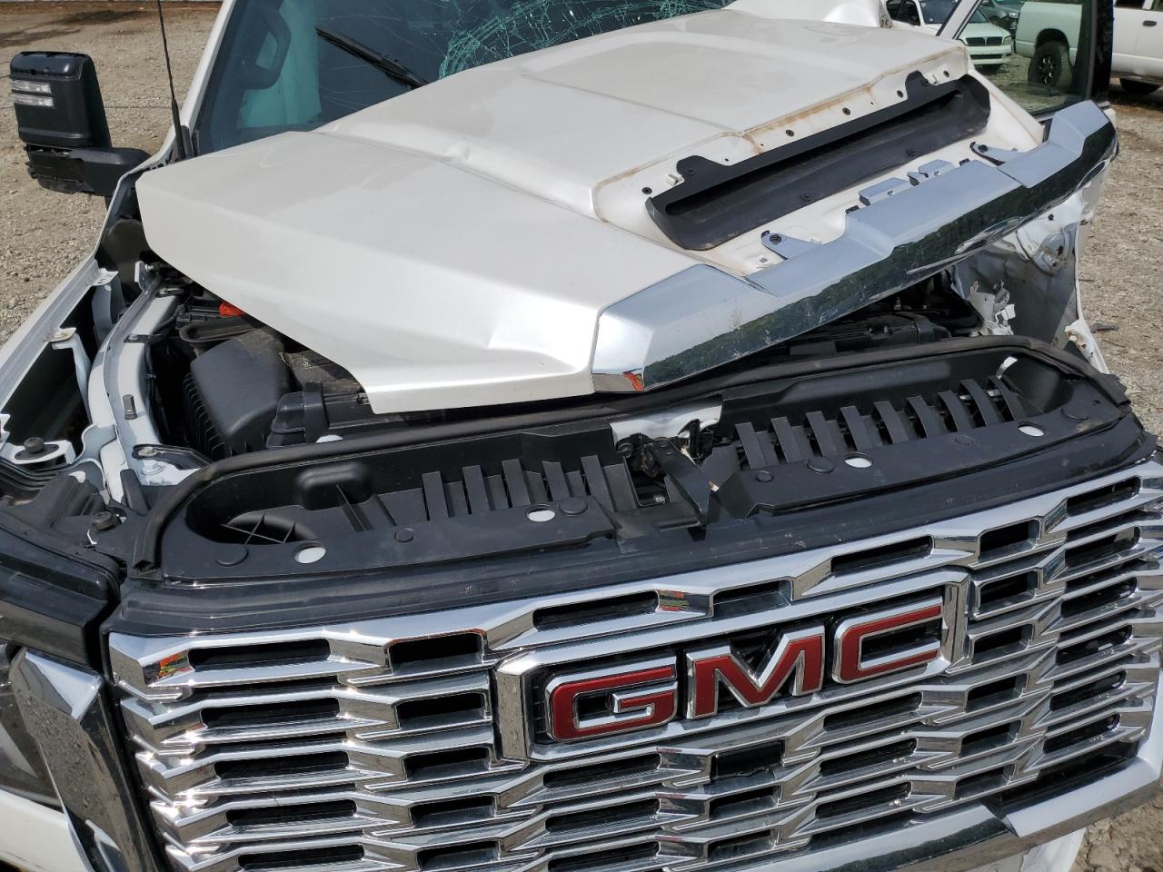 GMC SIERRA K2500 DENALI