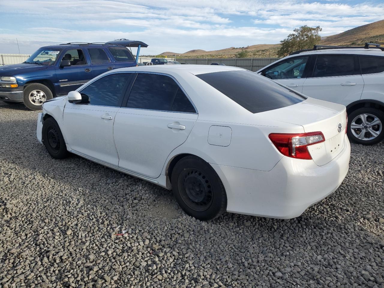 TOYOTA CAMRY BASE