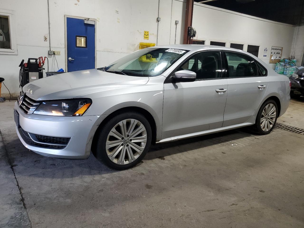 VOLKSWAGEN PASSAT S