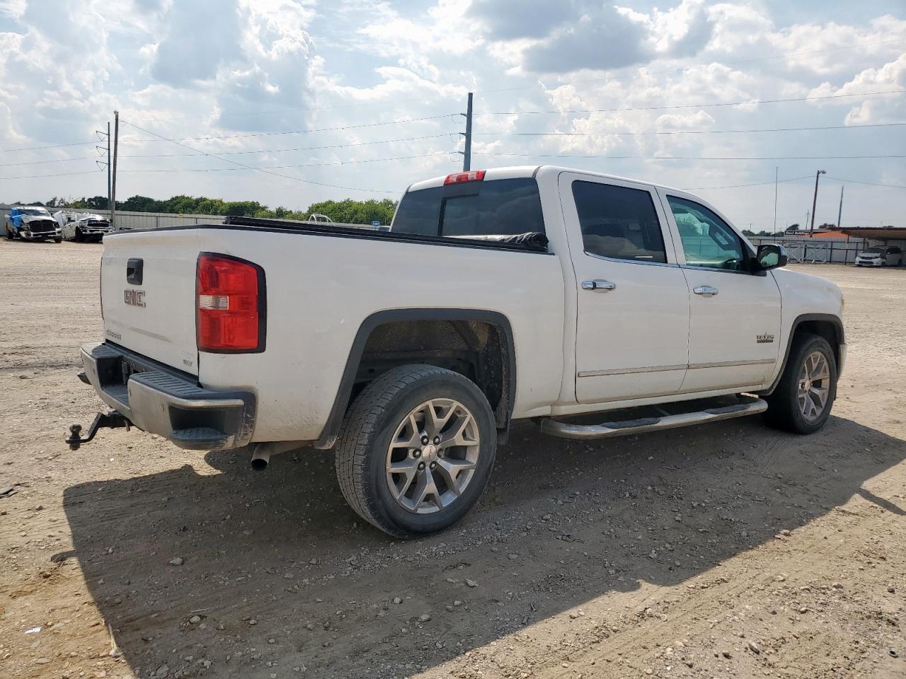 GMC SIERRA C1500 SLT