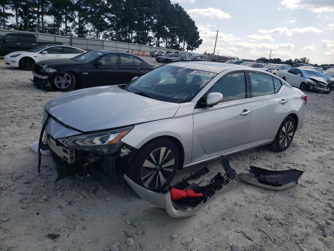  Salvage Nissan Altima