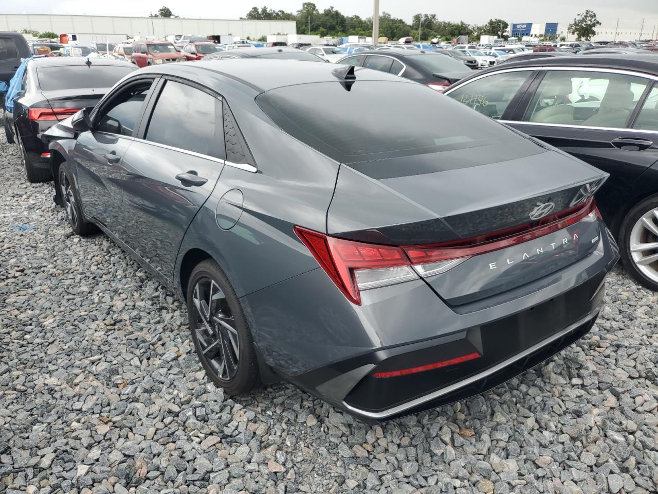 HYUNDAI ELANTRA LIMITED