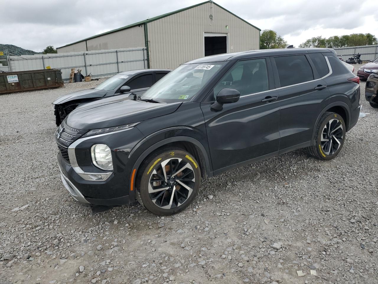 MITSUBISHI OUTLANDER SE